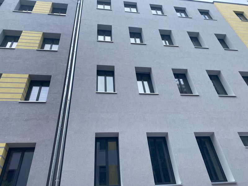 Maisonettewohnung im Zweitbezug mit zwei Balkonen, Einbauküche und zwei Bädern!